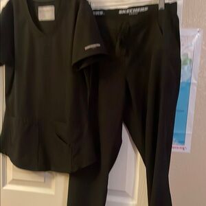 Skechers Women's Black scrubs Set